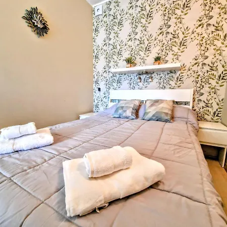 Yellow Mountain Apartment *